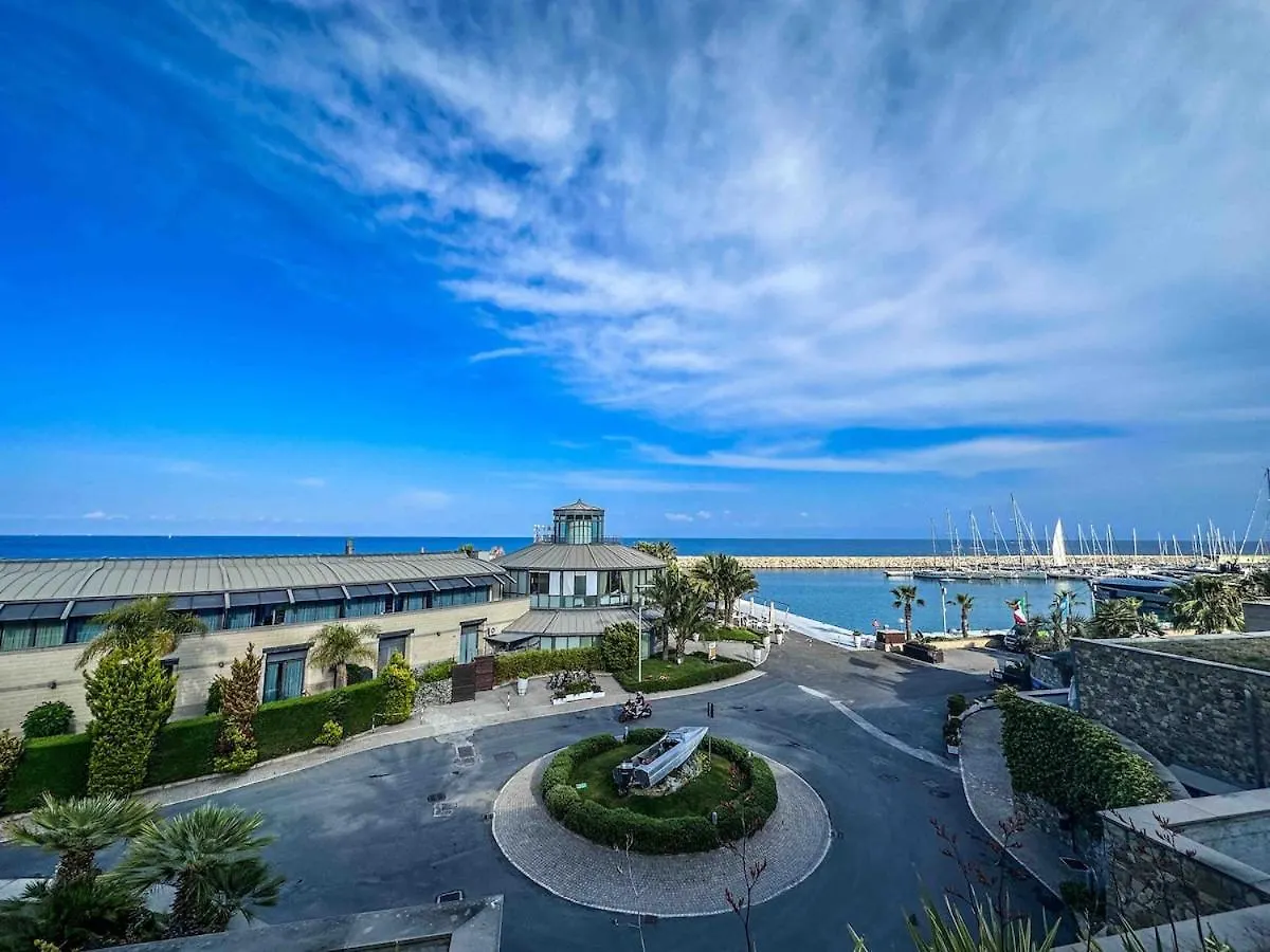 Meraki Home - 30 M Dal Mare, Vista Mare, Wifi E Parcheggio Coperto Gratuito - Appartamento A San Lorenzo Al Mare Apartment