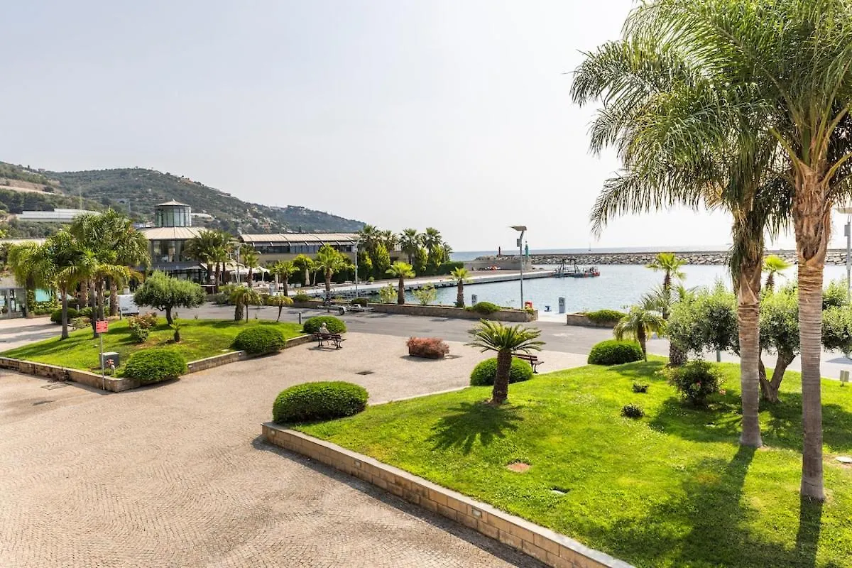 Meraki Home - 30 M Dal Mare, Vista Mare, Wifi E Parcheggio Coperto Gratuito - Appartamento A San Lorenzo Al Mare Italien
